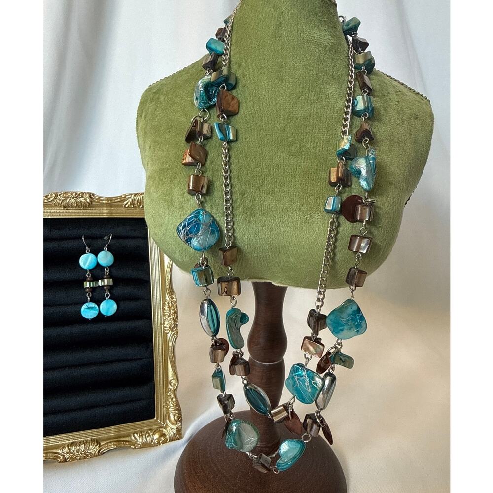 Coastal Layered Shell Necklace + Earrings Silver Tone